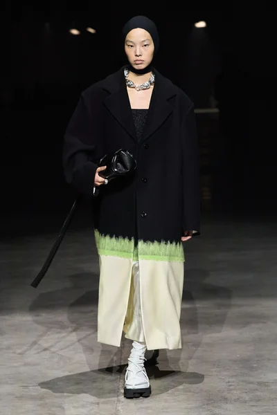 Look 22